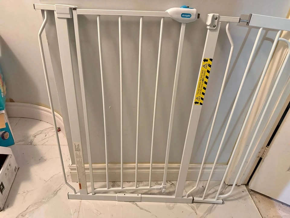 Regalo Pressure Mounted Walk Through Baby or Pet Gate