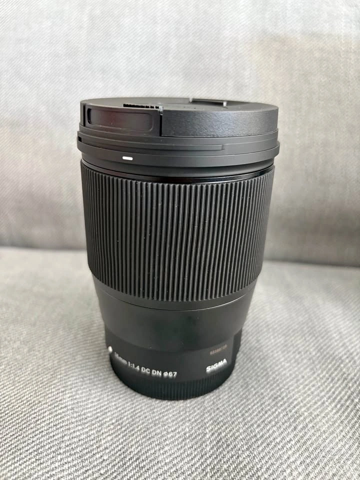 Sigma 16mm 1:1.4 DC DN Lens for Canon Camera