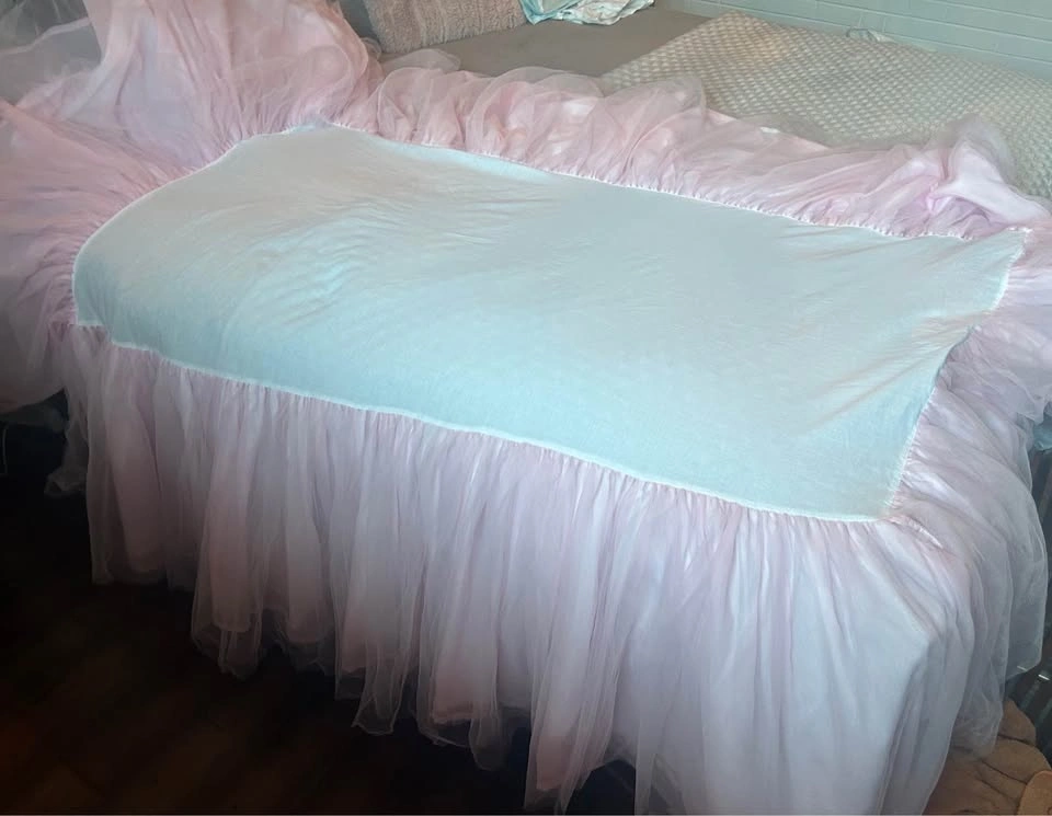 Pottery Barn Princess Crib Bed Skirt & Sheets - photo 3