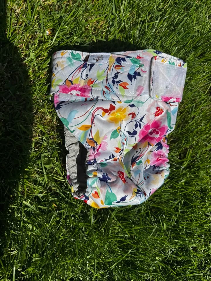 CuteBone Reusable Dog Diaper - Floral Pattern (No Tail) - photo 2