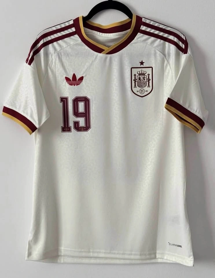 Spain Away Kit – Lamine Yamal #19 | Player Edition