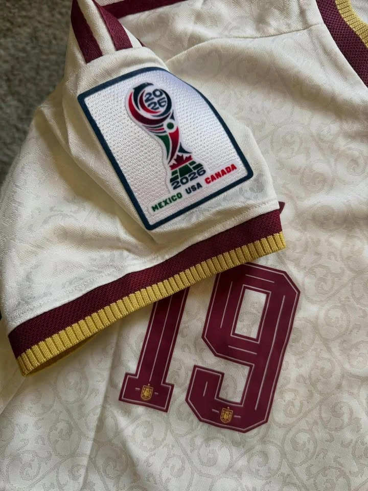 Spain Away Kit – Lamine Yamal #19 | Player Edition - photo 3