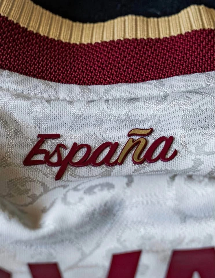 Spain Away Kit – Lamine Yamal #19 | Player Edition - photo 5