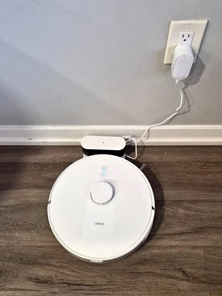 Robo360 Robot Vacuum Cleaner – C$160