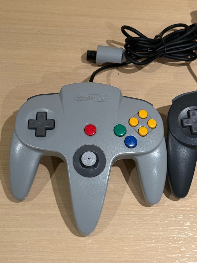 Nintendo 64 Controllers - photo 2