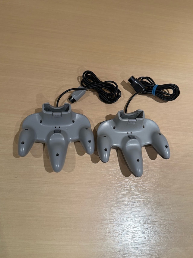 Nintendo 64 Controllers - photo 4