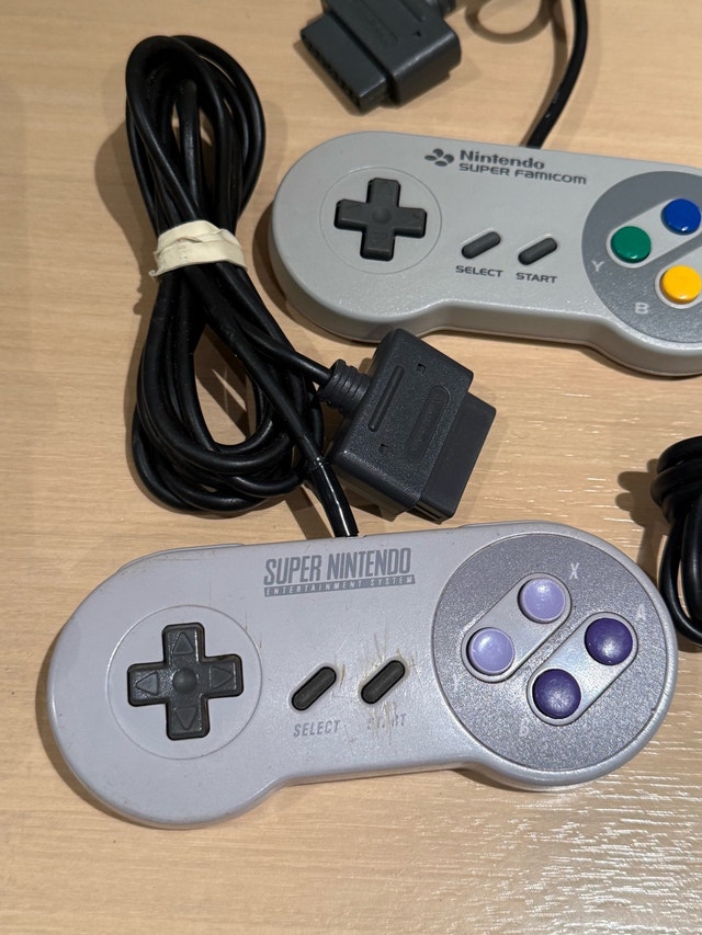 SNES Controllers - photo 2
