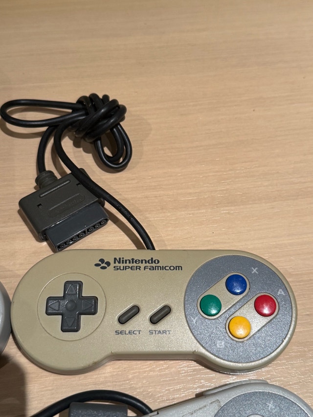 SNES Controllers - photo 5