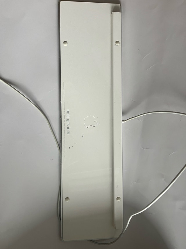 Apple Keyboard USB Wired Full-Size with Numeric Keypad - photo 4