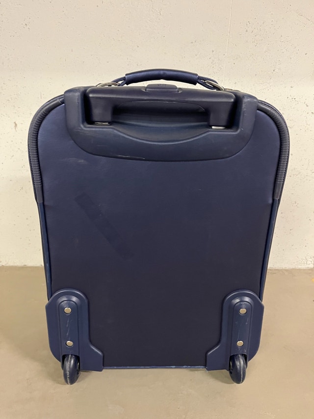 Kathy Van Zeeland Luggage - photo 3