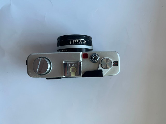Minolta Hi-Matic F 35mm Film Camera - photo 3