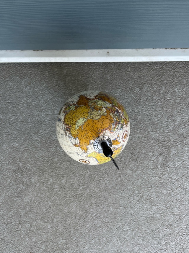 Small office decor globe - photo 4