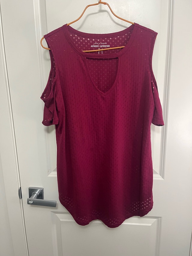 Love & Legend Wine Cold-Shoulder Shirt XL