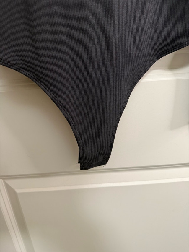 saltwater LUXE Black Long-Sleeve Scoop Bodysuit S - photo 3