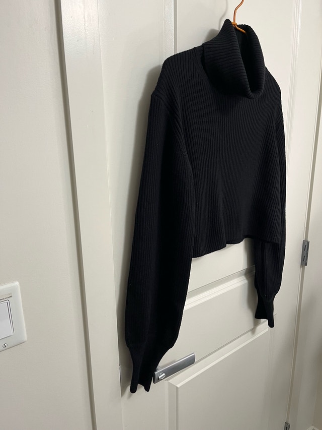 Wilfred Aritzia Women's 100% Merino Cropped Sweater - Size Small - photo 4