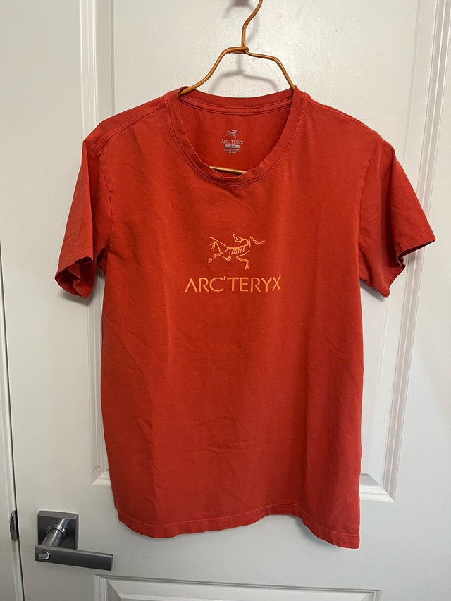 Arc'teryx Women's Orange Short-Sleeve Shirt M