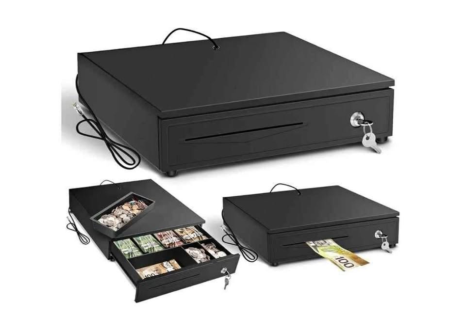 Cash drawer with key