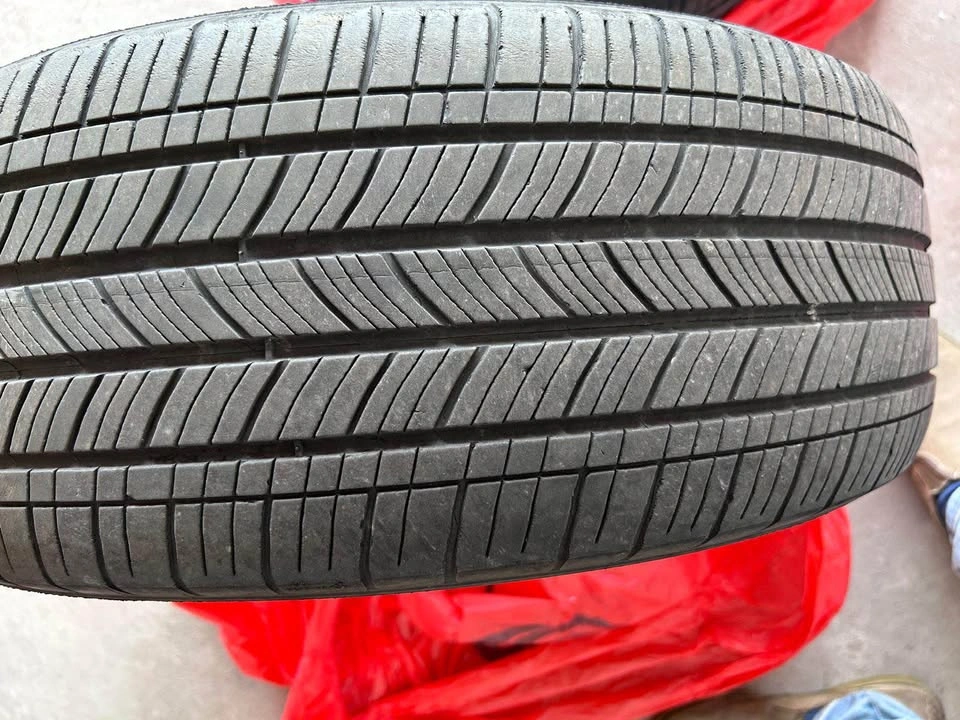 Nissan Tires with rims - photo 4