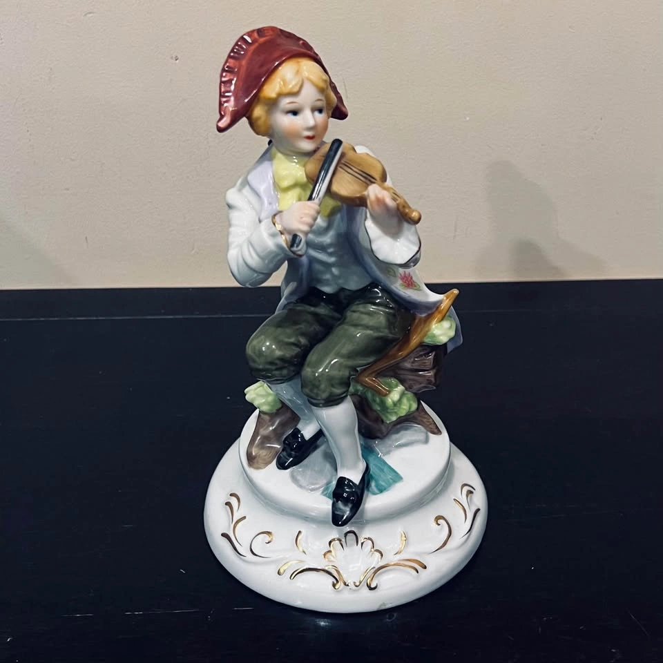 Vintage Victorian Porcelain Figurine Lamp Base "Violinist Boy" - photo 5