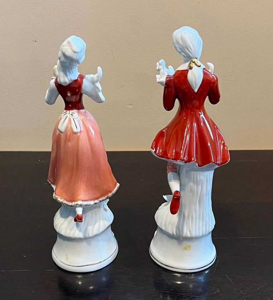 Vintage Pair 9” Porcelain Figurines Man & Woman Victorian Regenc - photo 3