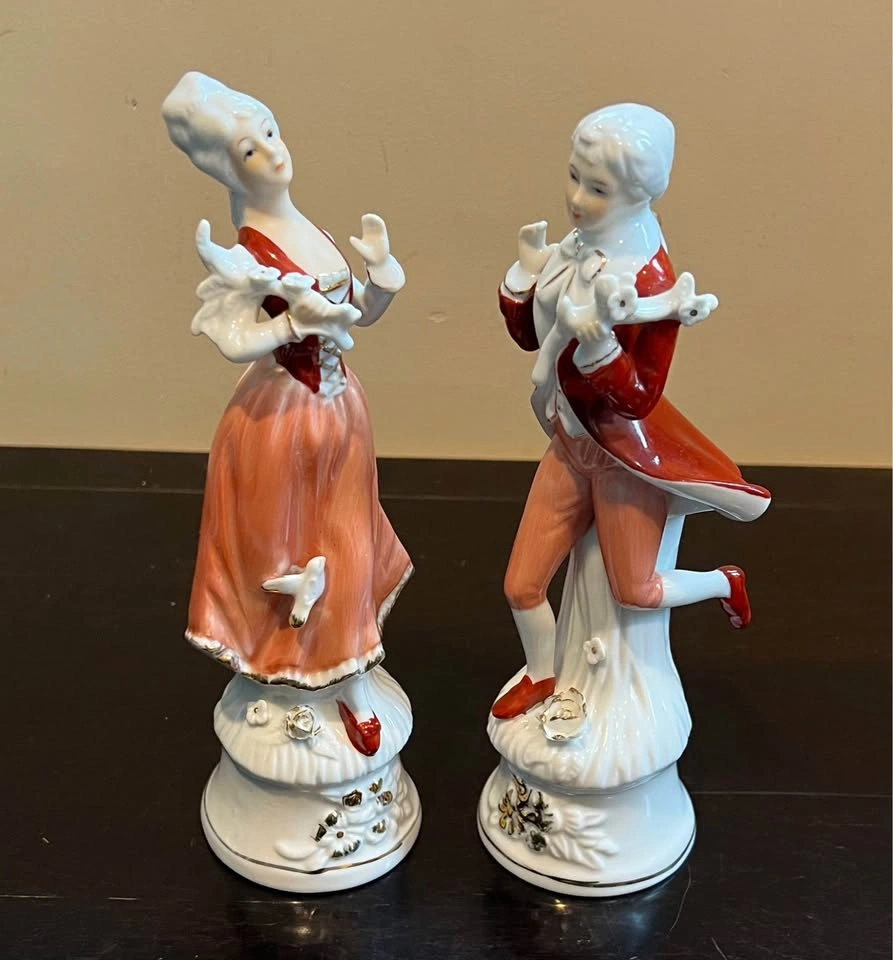 Vintage Pair 9” Porcelain Figurines Man & Woman Victorian Regenc - photo 5