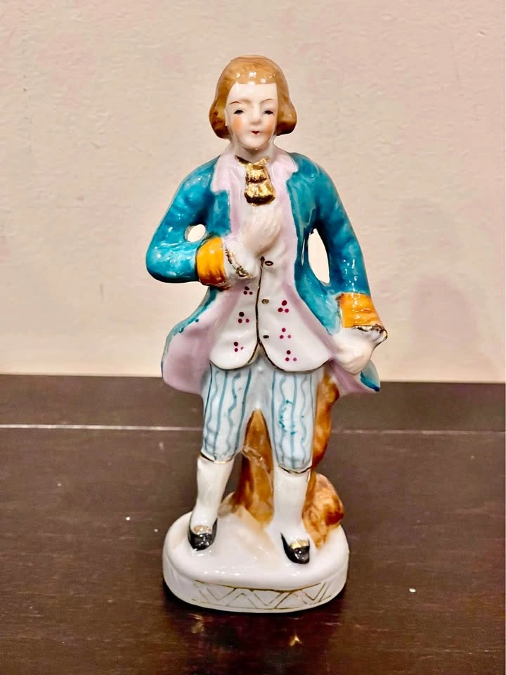 Vintage Made in Japan Porcelain Colonial Man Figurine