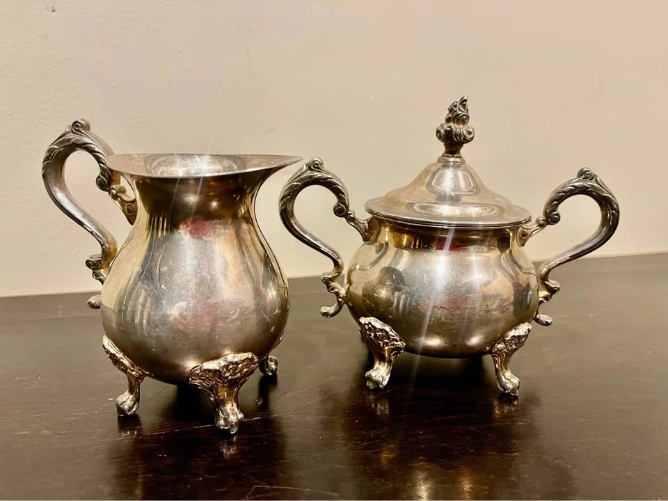 Vintage SP Brass Sugar and Creamer Set Made in Canada - photo 3
