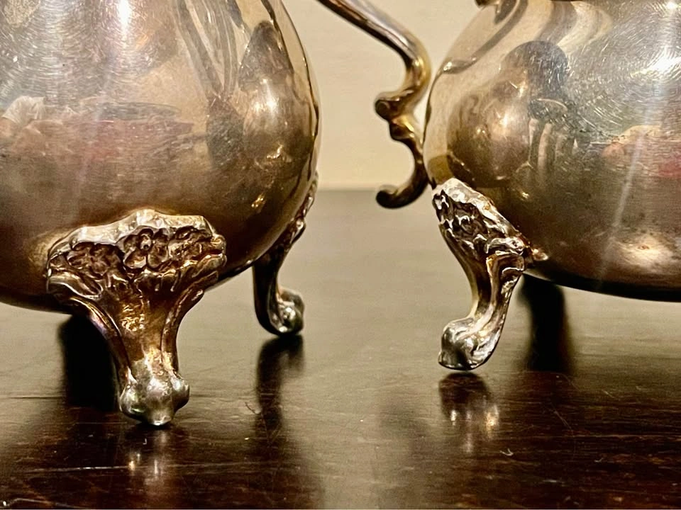 Vintage SP Brass Sugar and Creamer Set Made in Canada - photo 5