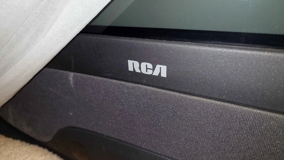 Old RCA CRT TV - Approx 35 inch - photo 2