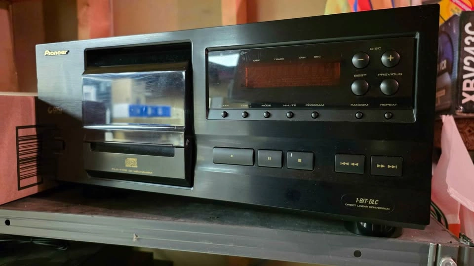 Sony Disc Player and Tuners - photo 2