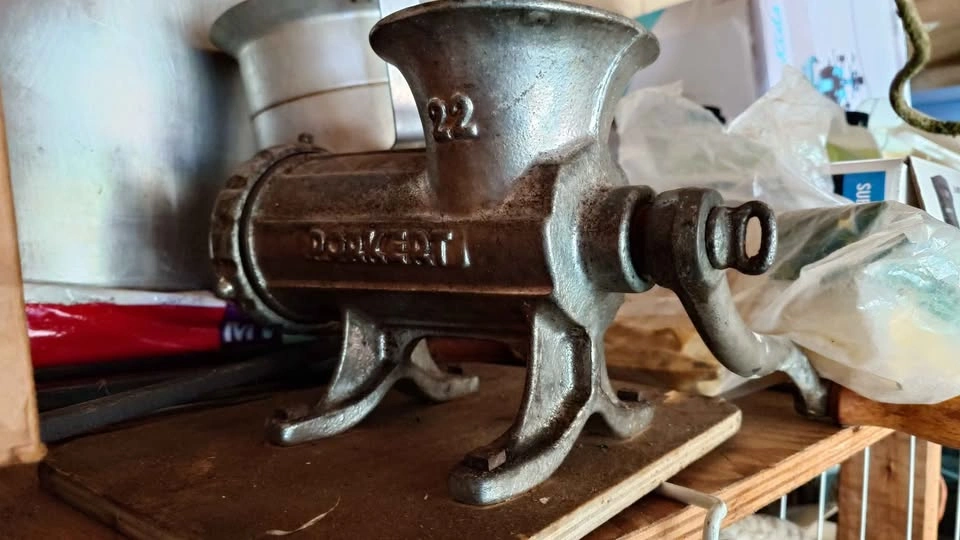 Meat grinder commercial grade