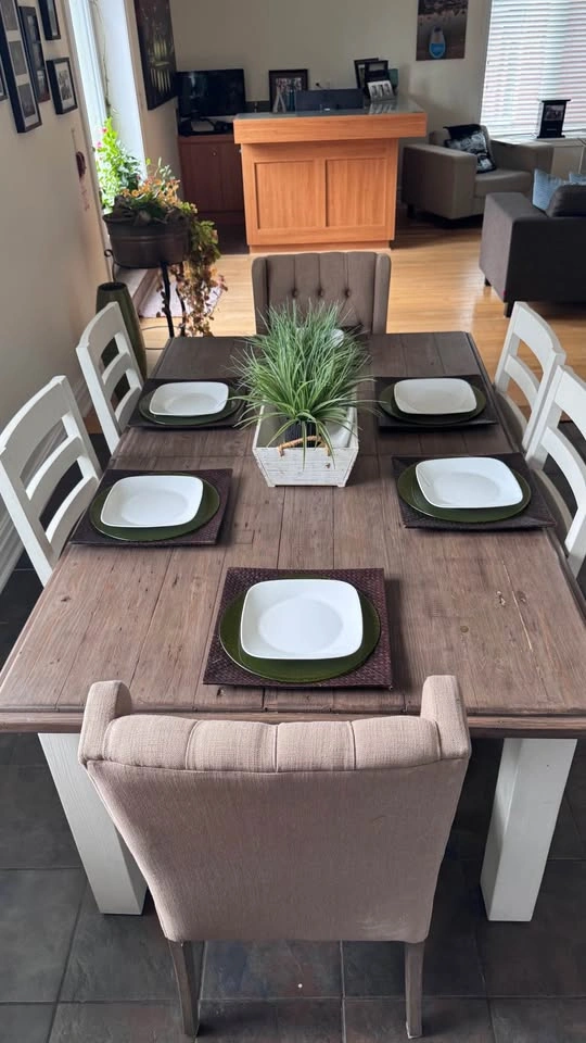Urban Barn Farmhouse Extendable Dining Table Set – 6 Chairs - photo 2