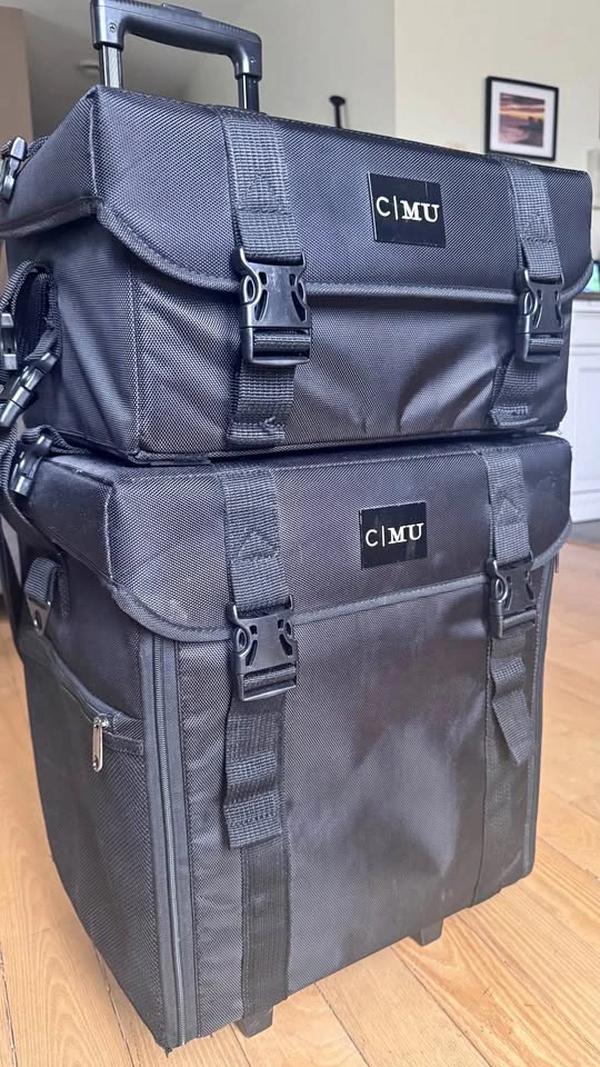 Professional Rolling Makeup Case - Excellent Condition