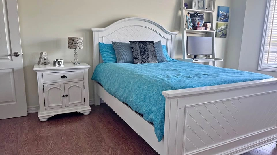 Ashley Queen Bedroom Set – White Wood – Mattress Included