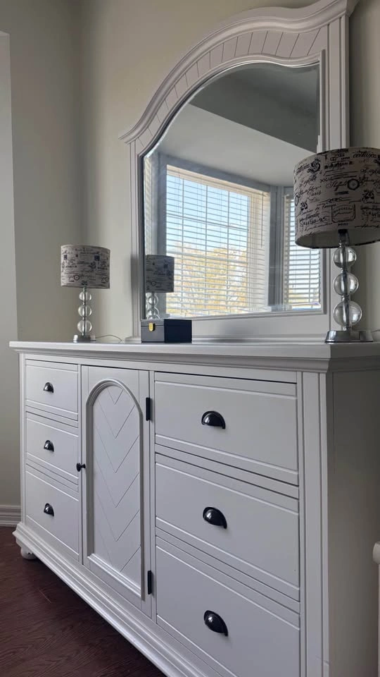 Ashley Queen Bedroom Set – White Wood – Mattress Included - photo 2
