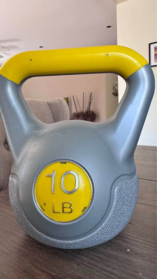 10 LB Vinyl Kettlebell – Great Condition Home Gym Weight