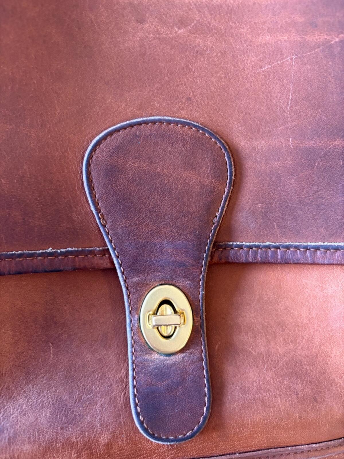 Vintage Coach Station Bag Classic Brown Leather Crossbody Satche - photo 5