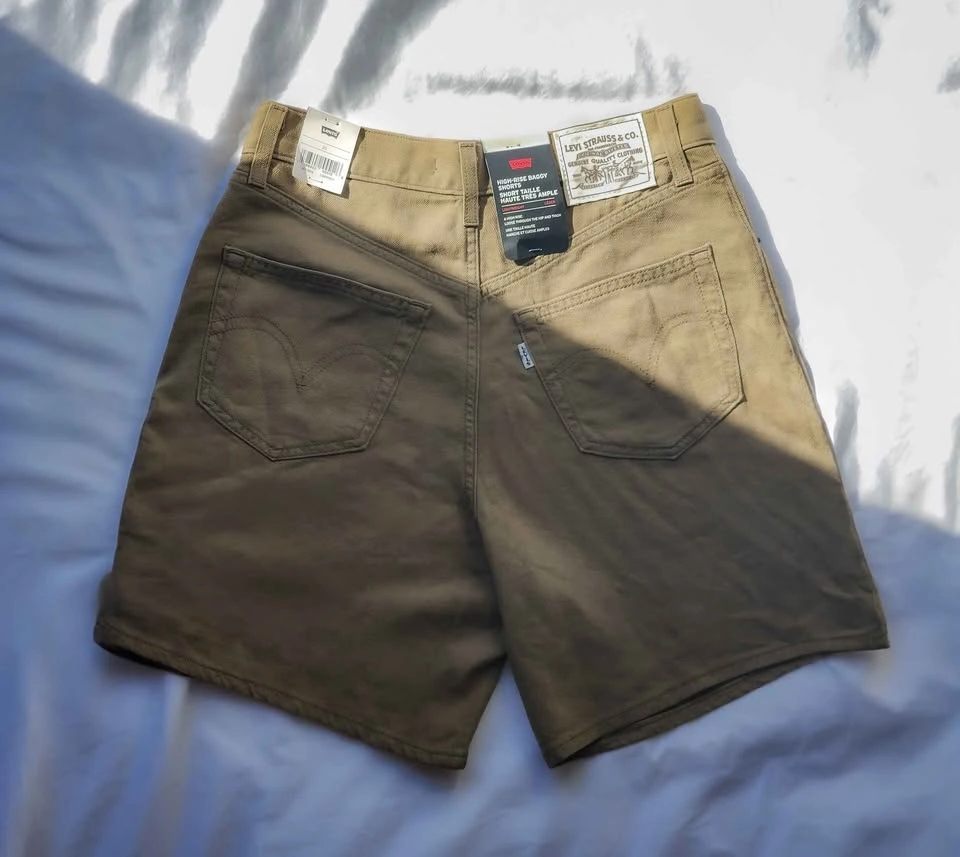 2 Pairs Levi's Shorts: High Rise Baggy (25) & Linen Baggy (26) - photo 3