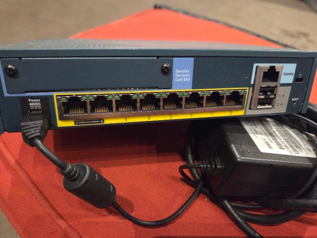 Cisco ASA 5505 Adaptive Security Appliance - photo 3