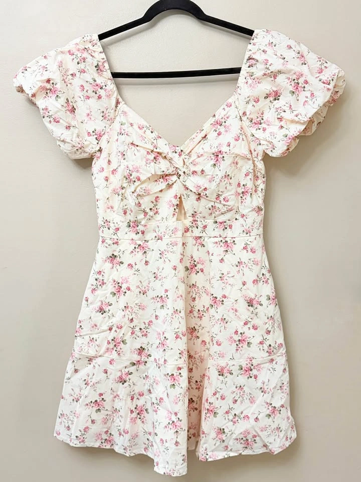 Floral Puff Sleeve Mini Dress with Cutout - Size Large - photo 2