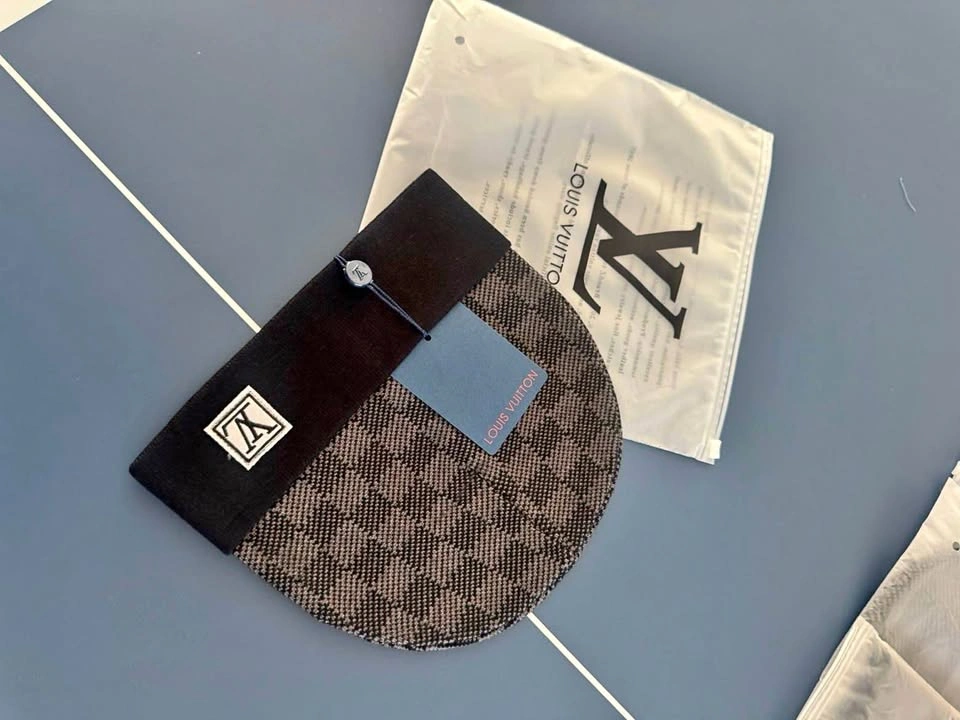 Lv beanie