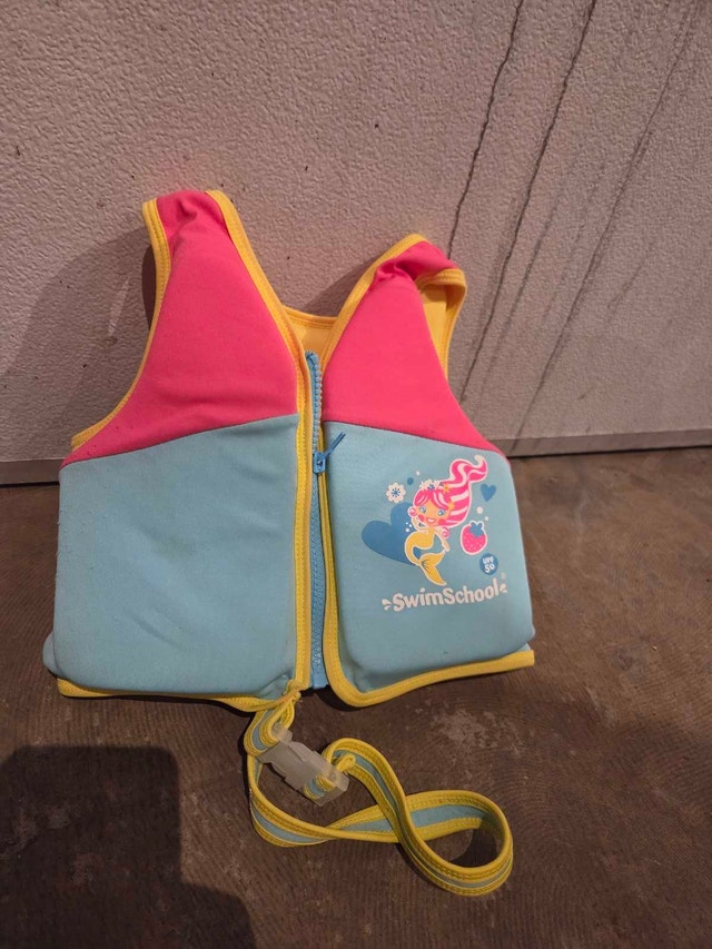 SwimSchool Life Jacket