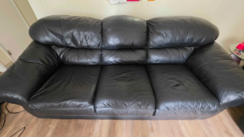 Black Leather Sofa Set – Modern & Comfortable - photo 4
