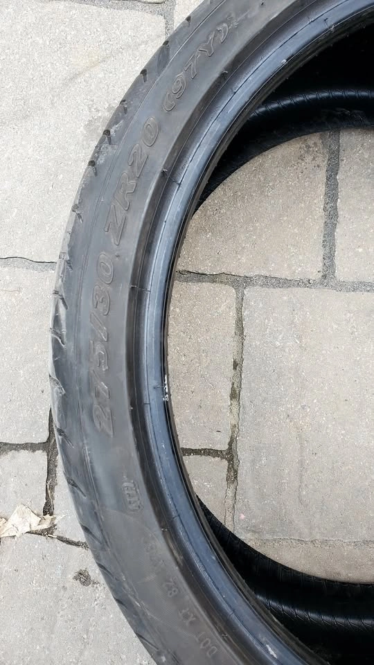275/30/20 Pirelli P zero - One Tire - photo 4