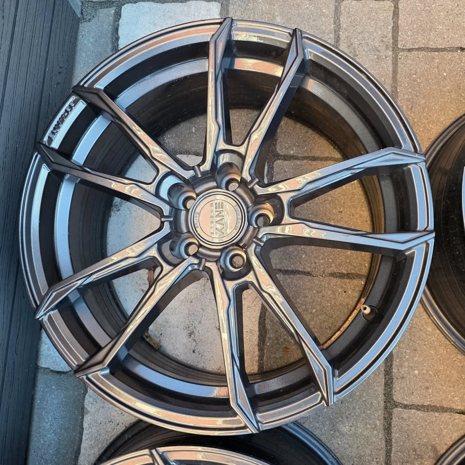 18 inch Envy Flow Form Alloy Rims 5x112 Like New - photo 4