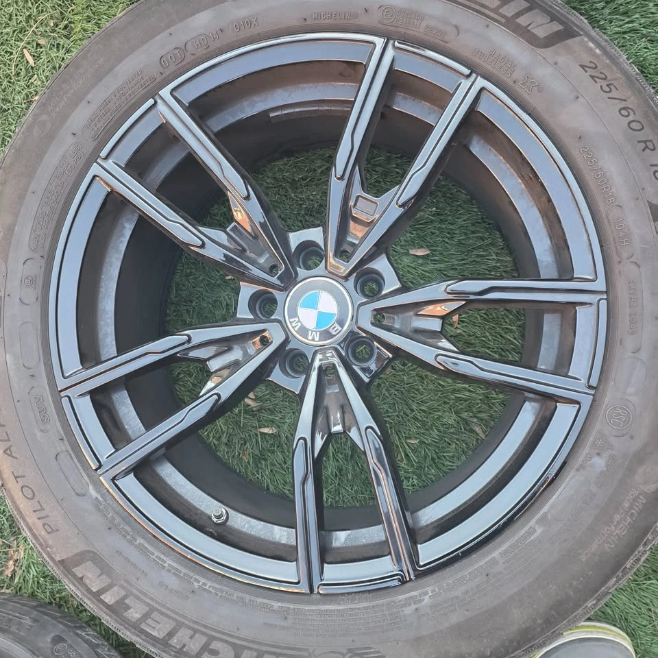 225/60/18 Michelin Runflat Winter Tires w/ Black Alloy Rims & TP - photo 5