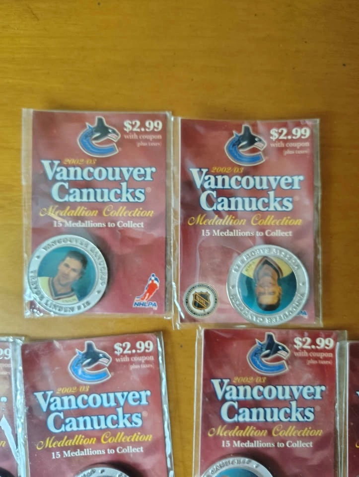 2002-03 Vancouver Canucks NHL Medallions ($1 Each) - photo 2