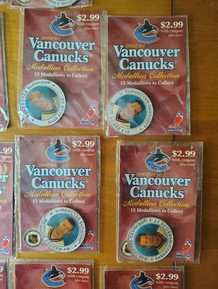 2002-03 Vancouver Canucks NHL Medallions ($1 Each) - photo 4
