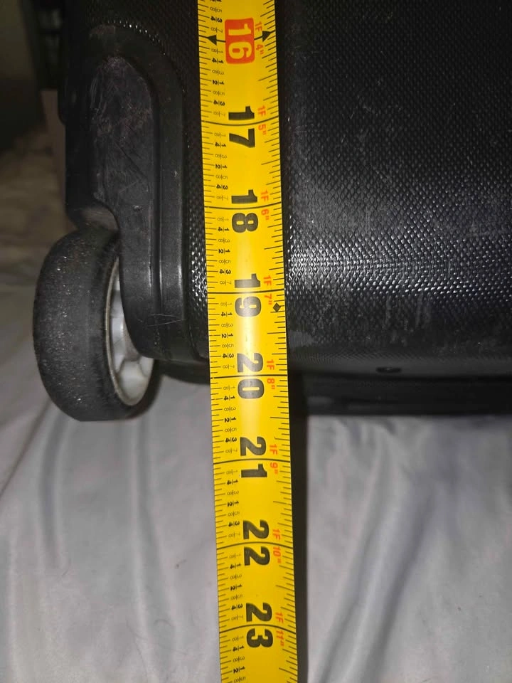 Vollrath Black Rolling Suitcase - photo 4