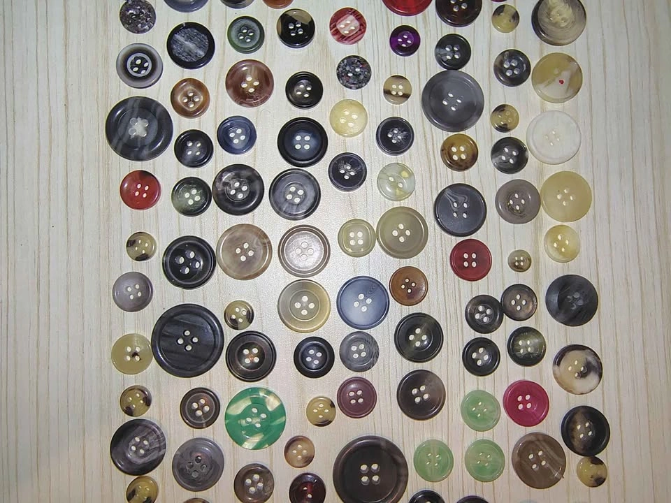 Lot of Assorted Buttons Mixed Sizes Colors - photo 3